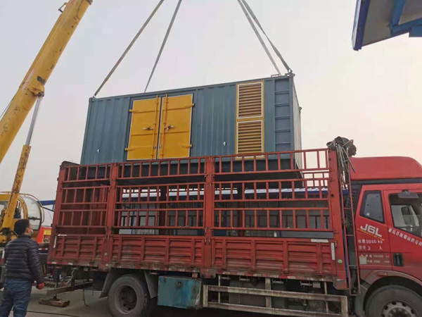 九龙如何根据测量要求选择合适的电压表量程？