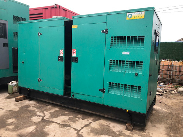 九龙怎样合理控制磷酸铁锂蓄电池的充放电倍率以延长其使用寿命？