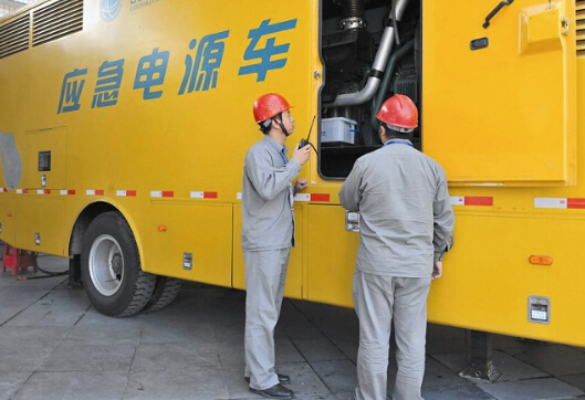 九龙如何清理被灰尘覆盖的机油散热器？